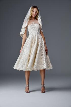 2025-2026秋冬纽约NaeemKhan婚纱礼服女装发布会
