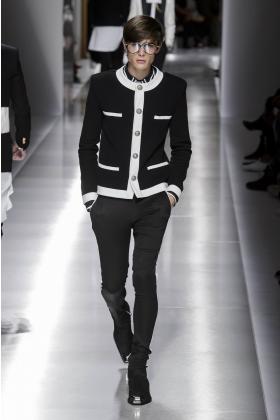 2018春夏《balmain》男装巴黎时装周走秀高清图片