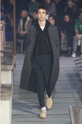 2018秋冬《Ami alexandre mattiussi》男装巴黎时装周走秀高清图片