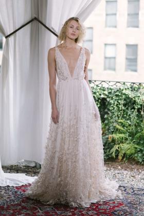 2018-2019秋冬《Alexandra Grecco》女装婚纱走秀图集