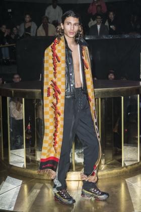 2018秋冬《Andrea crews》男装巴黎时装周走秀高清图片