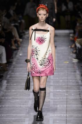 2019春夏米兰《prada》女装发布会