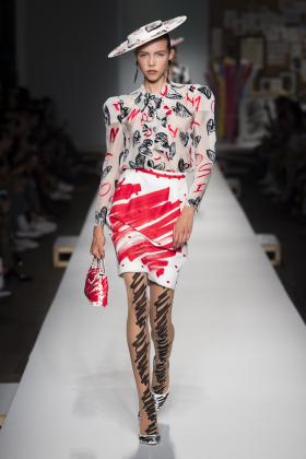 2019春夏米兰《moschino》女装发布会