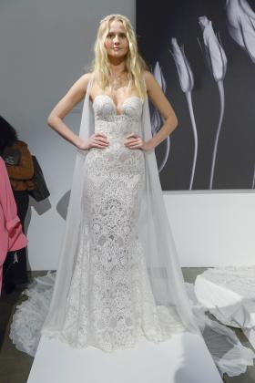 2019秋冬纽约《Pronovias》婚纱礼服发布会