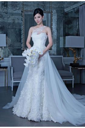 2019秋冬纽约《Romona Keveza》婚纱礼服发布会