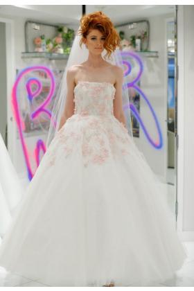 2019秋冬纽约《Randi Rahm》婚纱礼服发布会