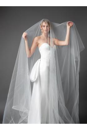 2019秋冬纽约《Gustavo Cadile》婚纱礼服发布会