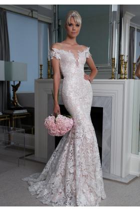 2019秋冬纽约《Legends Romona Keveza》婚纱礼服发布会