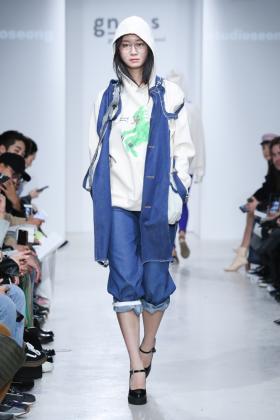 2019春夏首尔《Studioseong》女装发布会