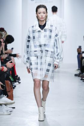 2019春夏首尔《DAILY MIRROR 》女装发布会