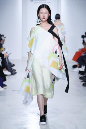 2019春夏首尔《Minjukim》女装发布会