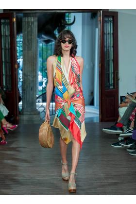 2019春夏墨西哥《Lydia Lavin》女装发布会