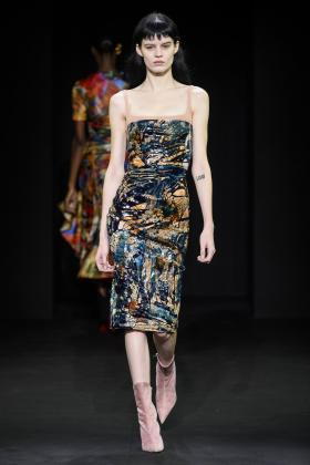 2019春夏巴黎《mugler》女装发布会