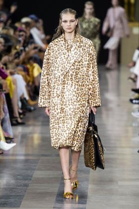 2019春夏巴黎《rochas》女装发布会