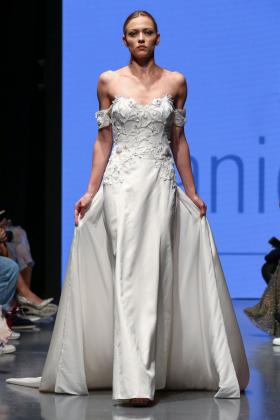 2019春夏迪拜《Danielle Benicio》女装发布会