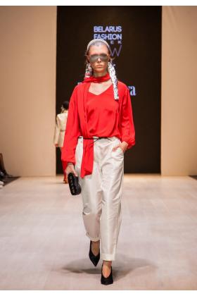 2019春夏白俄罗斯《T.Efremova》女装发布会