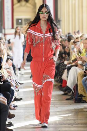 2019春夏巴黎《each-x-other》女装发布会