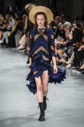 2019春夏巴黎《john-galliano》女装发布会