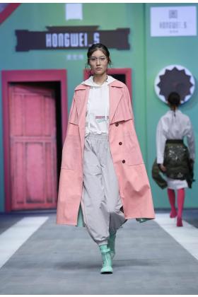 2019春夏北京《HONGWEI S》女装发布会