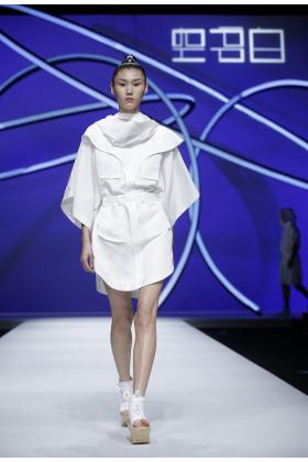 2019春夏北京《空语》女装发布会