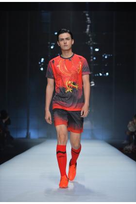 2019春夏北京《Xiang Shang Sport》男女装发布会