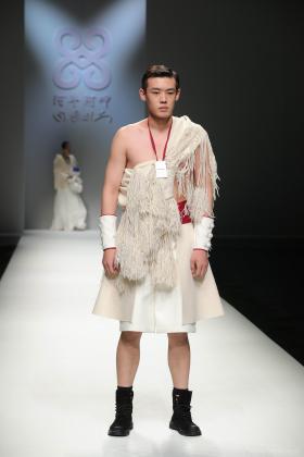 2019春夏北京《阿牛阿呷》男女装发布会