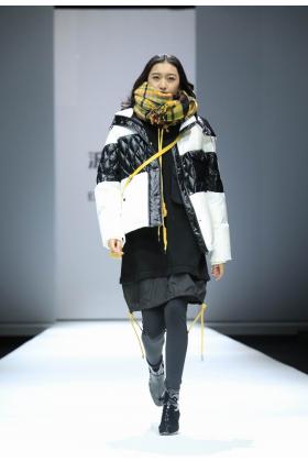 2019春夏北京《Bosideng》男女装发布会