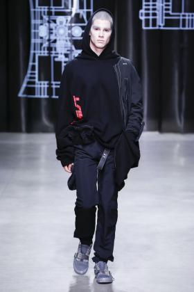 2018春夏《C2h4 los angeles》男装纽约时装周走秀高清图片