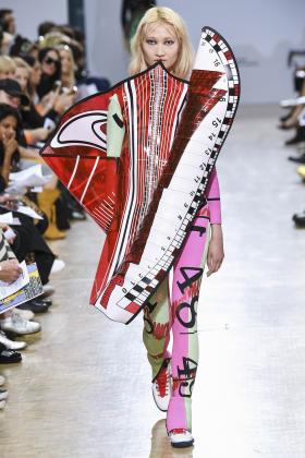 2020春夏伦敦CentralSaintMartinsBA女装发布会