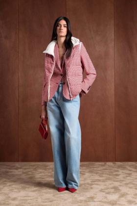 2025-2026秋冬全球女装秀场棉服羽绒服系列款式图