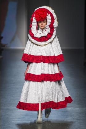 2019春夏米兰《milano-moda-graduate》女装发布会