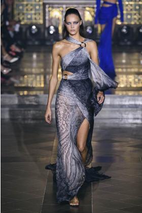 2019春夏伦敦《julien-macdonald》女装发布会