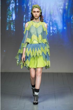 2019春夏伦敦《bora-aksu》女装发布会