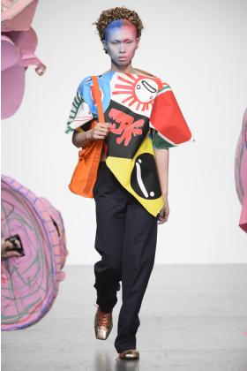 2018春夏《Charles jeffrey》男装伦敦时装周走秀高清图片