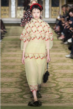 2019春夏伦敦《simone-rocha》女装发布会