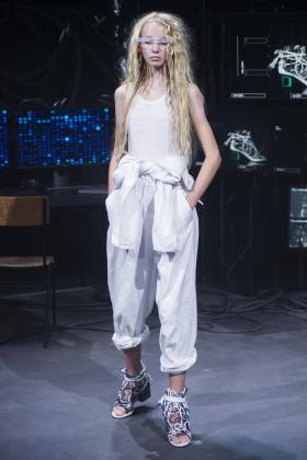 2019春夏伦敦《nicholas-kirkwood》女装发布会