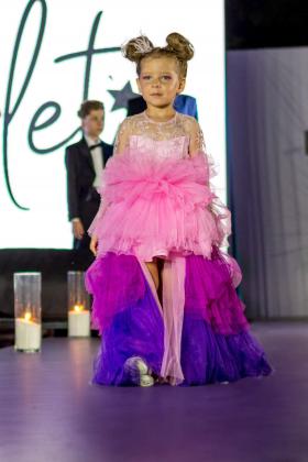 2019春夏敖德萨《Starlet》童装发布会