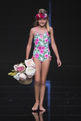 2019春夏大加纳利岛《B con B》内衣泳装发布会