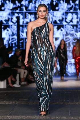 2019春夏迪拜《Nina Zandnia》女装发布会