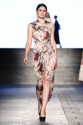 2019春夏迪拜《Yara Bin Shakar》女装发布会