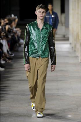 2018春夏《herms》男装巴黎时装周走秀高清图片