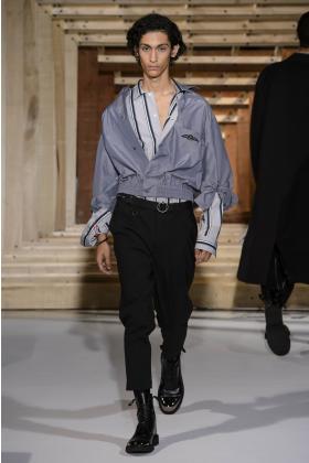 2018春夏《oamc》男装巴黎时装周走秀高清图片