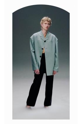 2018春夏《chin mens》男装巴黎时装周走秀高清图片