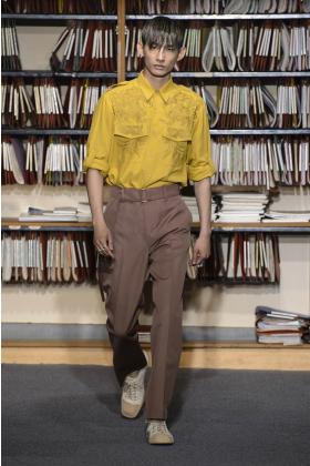 2018春夏《dries van noten》男装巴黎时装周走秀高清图片