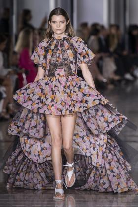 2019春夏巴黎《giambattista-valli》女装发布会