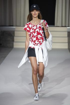 2019春夏巴黎《agns-b》女装发布会