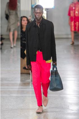 2018春夏《Bottega veneta》男装米兰时装周走秀高清图片