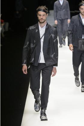 2018春夏《Emporio armani》男装米兰时装周走秀高清图片
