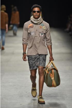 2018春夏《Hunting world》男装米兰时装周走秀高清图片
