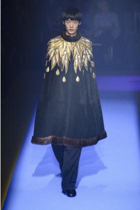 2018春夏《Gucci》男装米兰时装周走秀高清图片